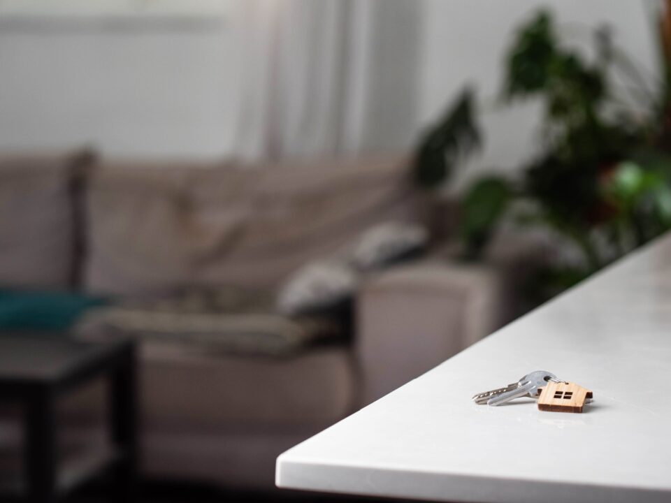 Guaranteed Rent vs Traditional Letting: What’s the Real Difference?